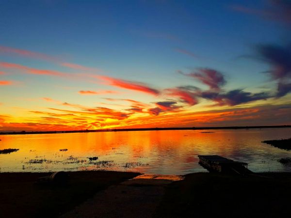Entardecer no lago